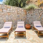 In Greece By Kissakas Tatil Evi Pera Melana