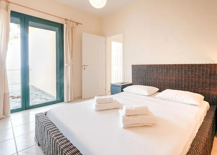 In Greece By Kissakas *